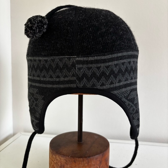 Outdoor Research Dakota Peruvian wool nylon blend outdoor winter beanie hat - Picture 3 of 8